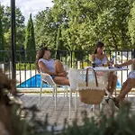 Slow Village Sur Ceze