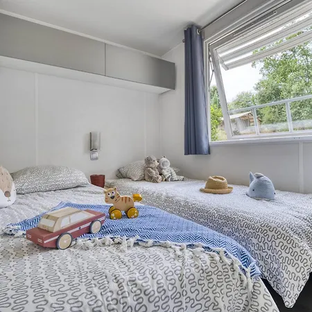 Slow Village Sur Ceze Kemping 5*