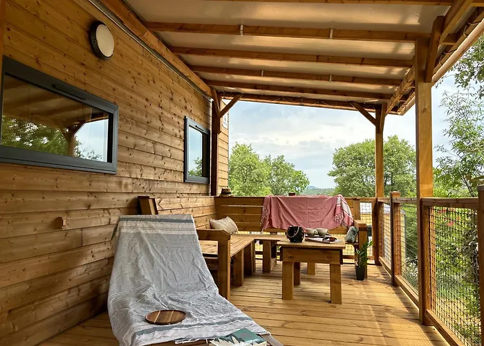 Slow Village Sur Ceze Campingplatz 5*