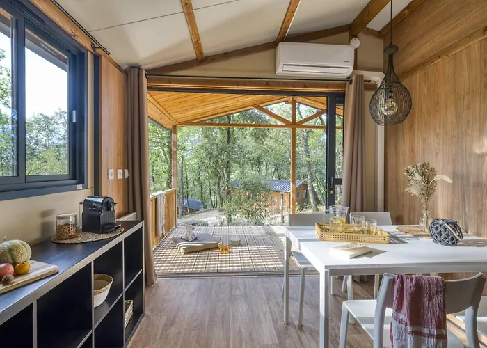 Slow Village Sur Ceze La Roque-sur-Cèze