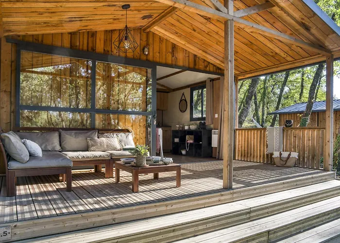 Slow Village Sur Ceze La Roque-sur-Cèze